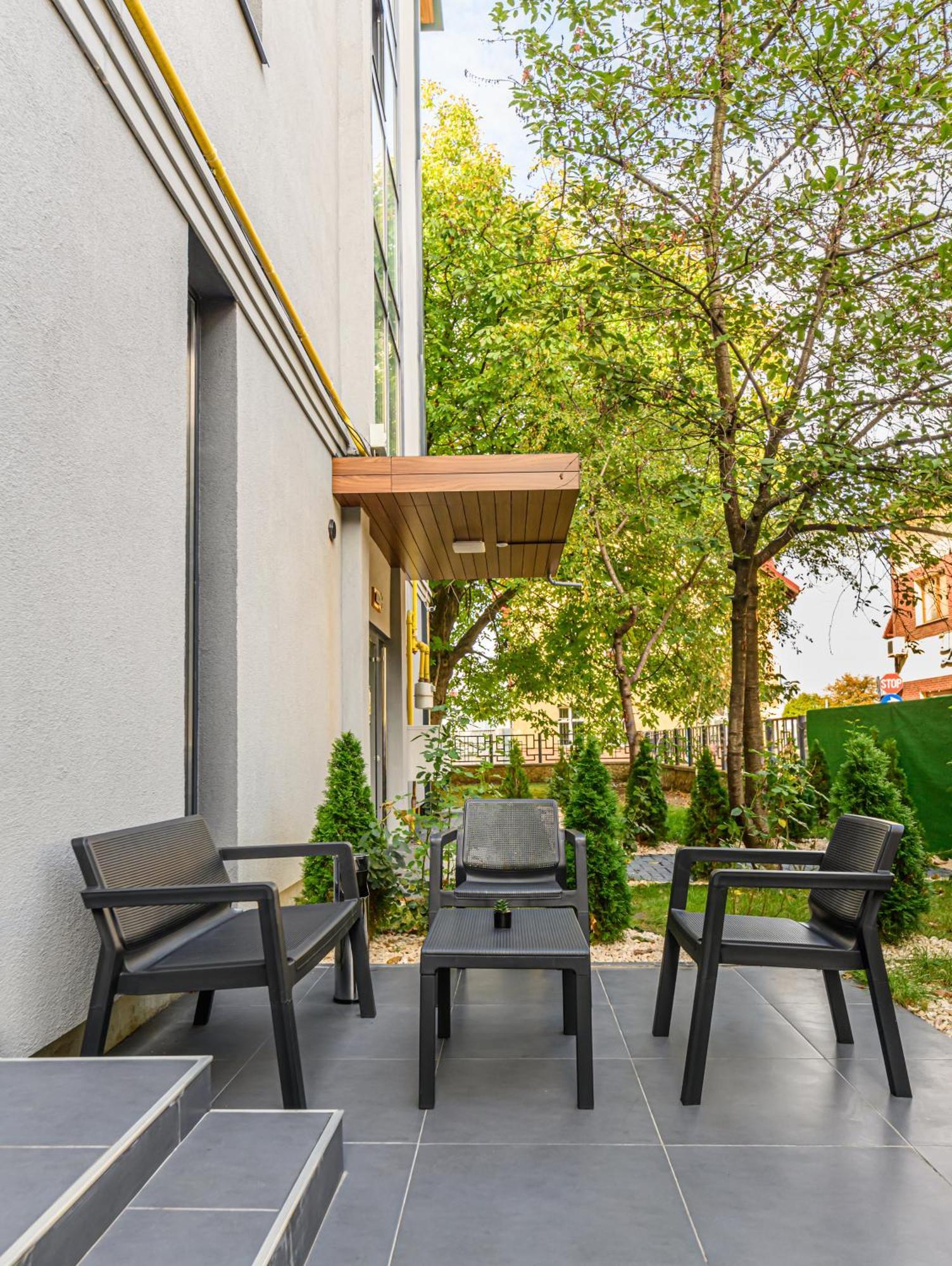 Apartament cu 2 dormitoare şi terasă